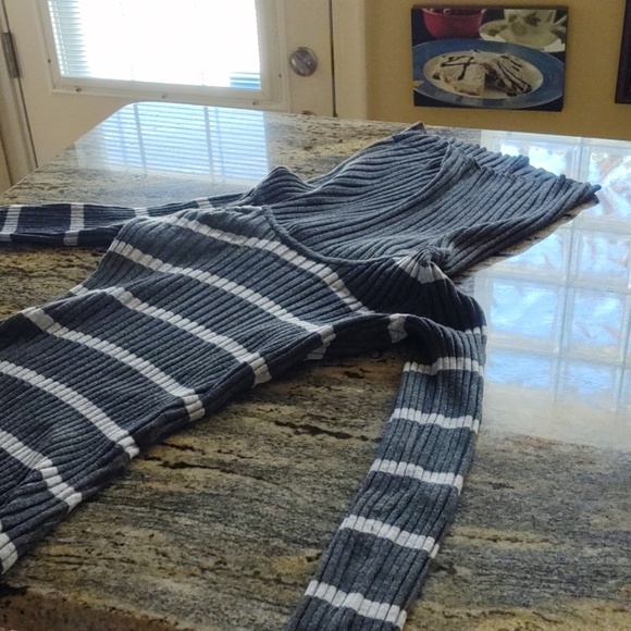 Inc International concepts flattering  sweater ❤️ - Picture 4 of 4